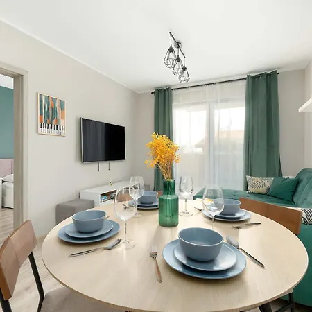 Functional & Modern With Parking And Garden By Renters *