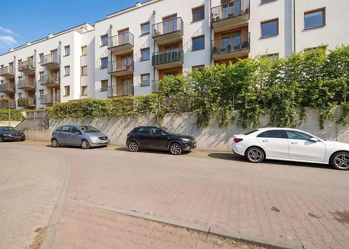 Lägenhet Functional & Modern With Parking And Garden By Renters *